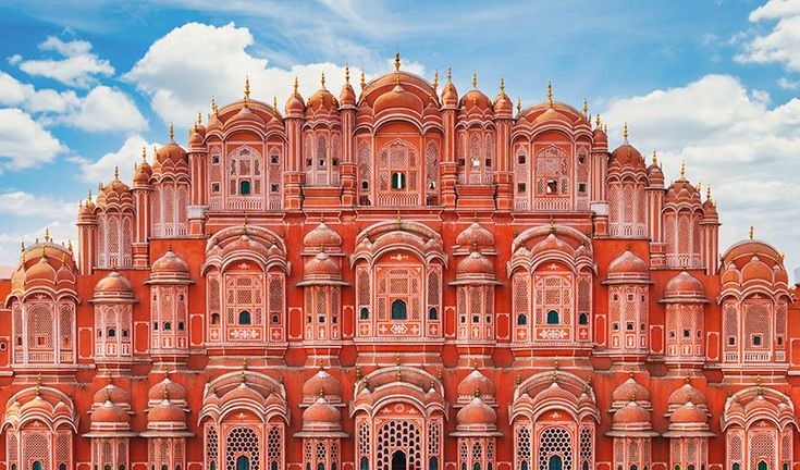 Hawa Mahal: A Complete Guide to Jaipur’s Iconic Palace of Winds